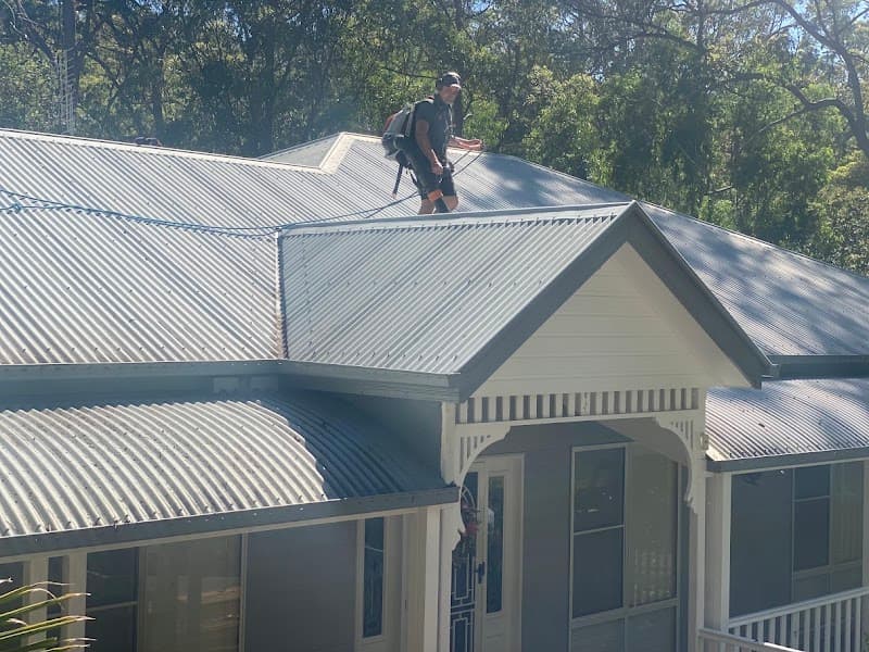Gold Coast Gutter Cleaning gutter cleaning work in Tallebudgera