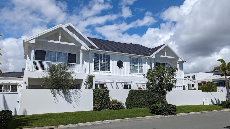 Gold Coast Guttering gutter cleaning work in Carrara
