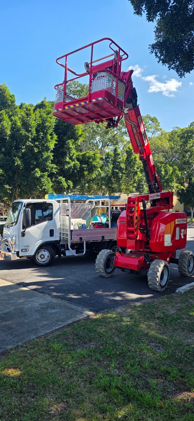 Gold Coast Pressure Cleaner pressure washing work in Palm Beach