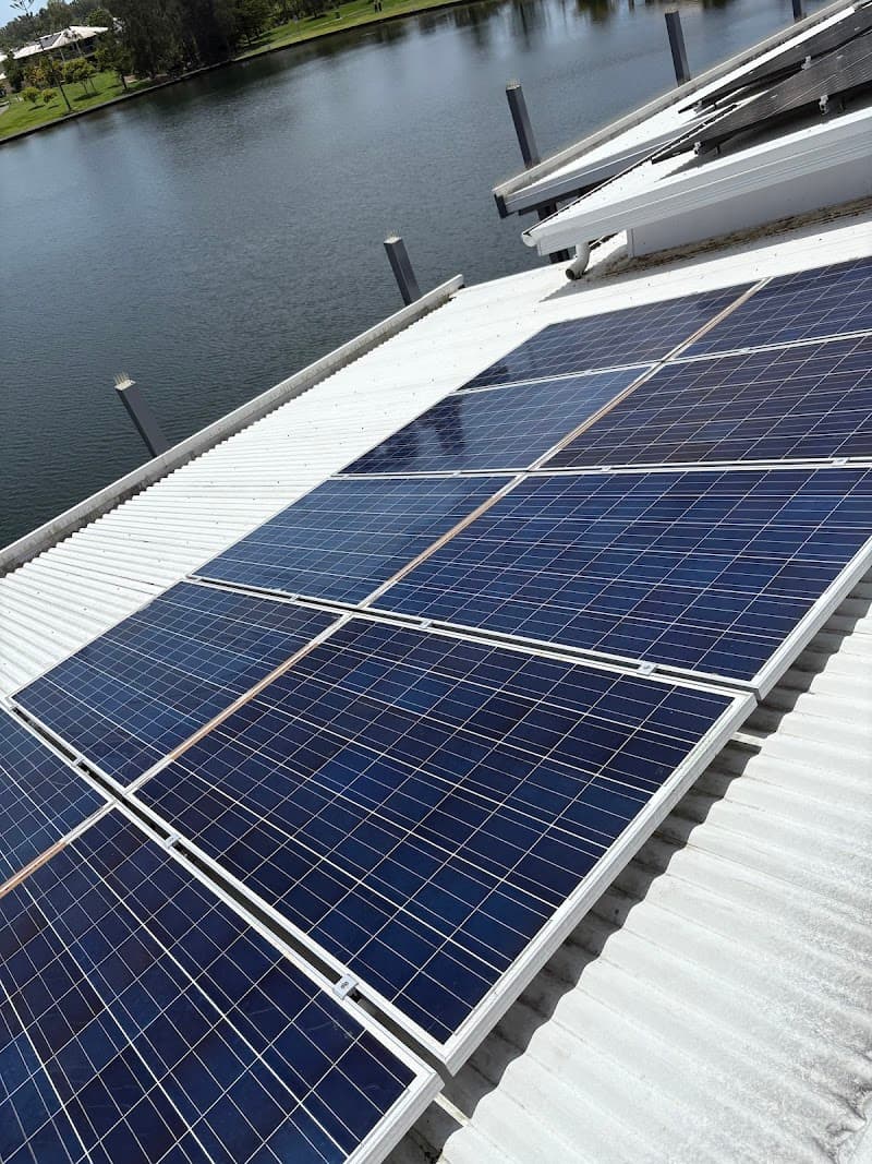 Gold Coast Window and Pressure Cleaning gutter cleaning work in Mermaid Waters