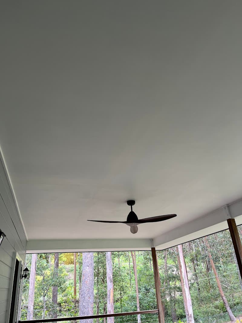 Gold Coast Window and Pressure Cleaning gutter cleaning work in Mermaid Waters