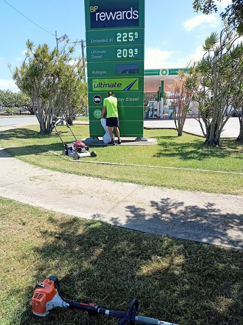 Graham's Lawn & Yard Maintenance lawn care work in Deception Bay