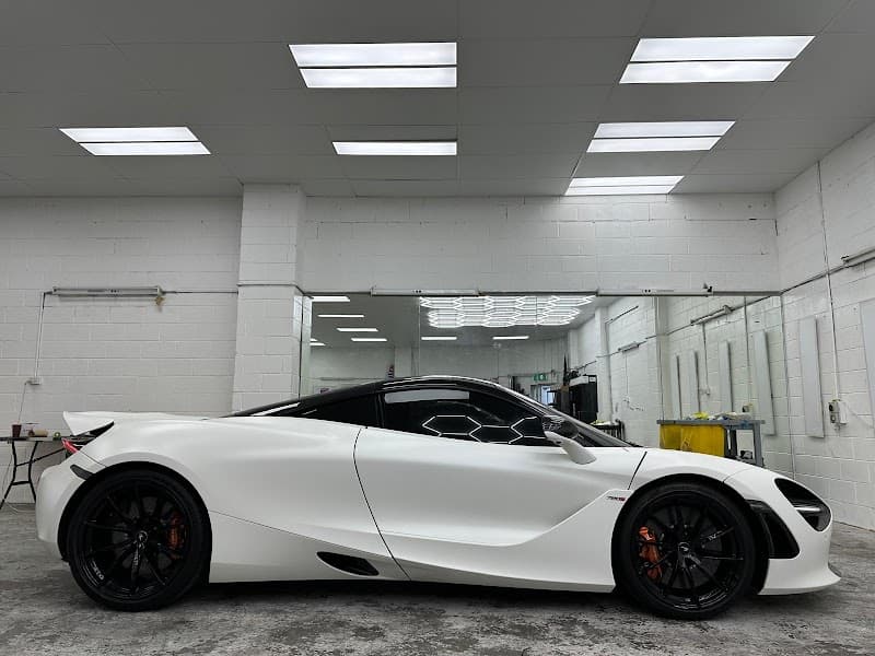 Graphic Window Tint window tinting work in South Melbourne