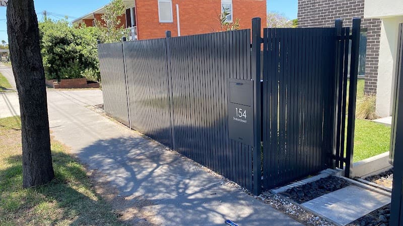 Grays Fences & Gates fencing work in Moolap