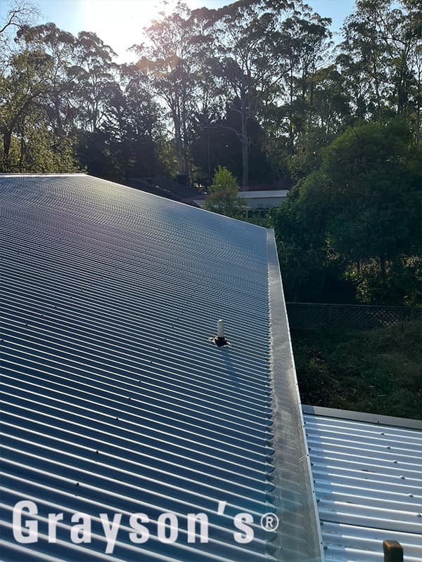 Grayson's Gutter Guard Geelong gutter cleaning work in Armstrong Creek