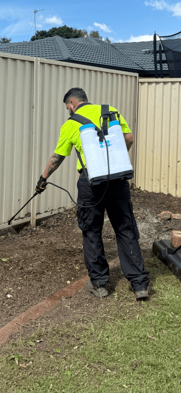 Green Bull Gardens landscaping work in Molendinar