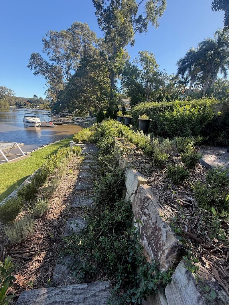 Green Bull Gardens landscaping work in Molendinar