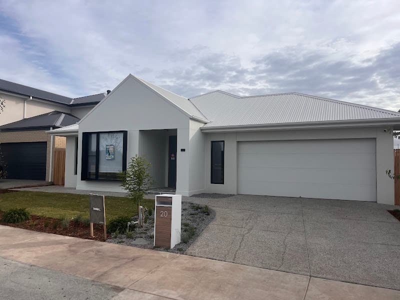Green Coast Gardens and Landscapes gardening work in Geelong West