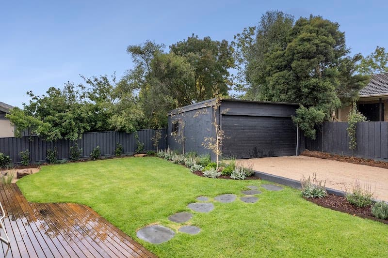 Green Coast Gardens and Landscapes gardening work in Geelong West
