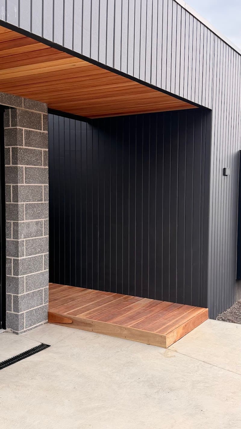 Green Coast Gardens and Landscapes gardening work in Geelong West