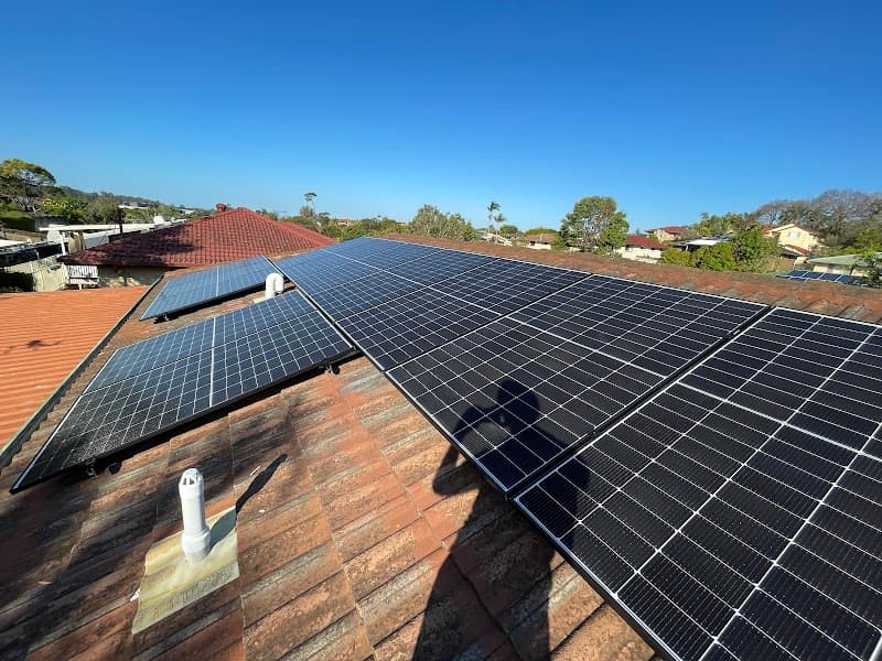 Green Solar solar panel installation work in Stones Corner