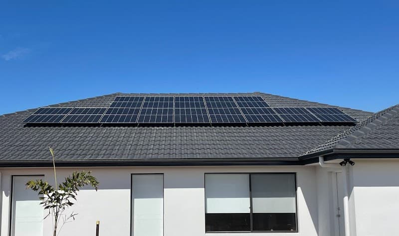 Green Solar solar panel installation work in Stones Corner