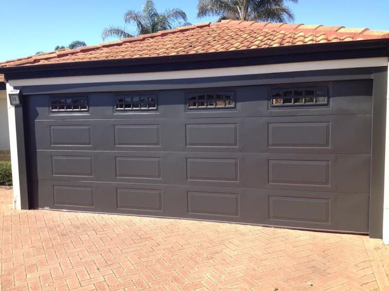 Guardian Doors garage doors work in Neerabup