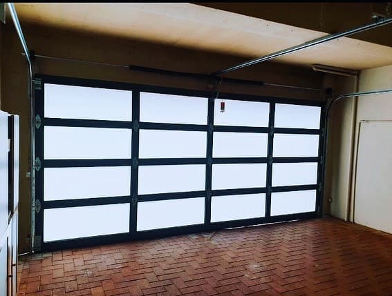 Guardian Doors garage doors work in Neerabup