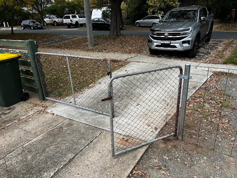 Guardian fencing fencing work in Fadden