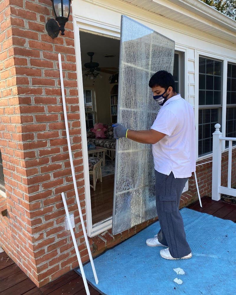 Gusto Emergency Glass Replacement glass & glazier work in The Rocks