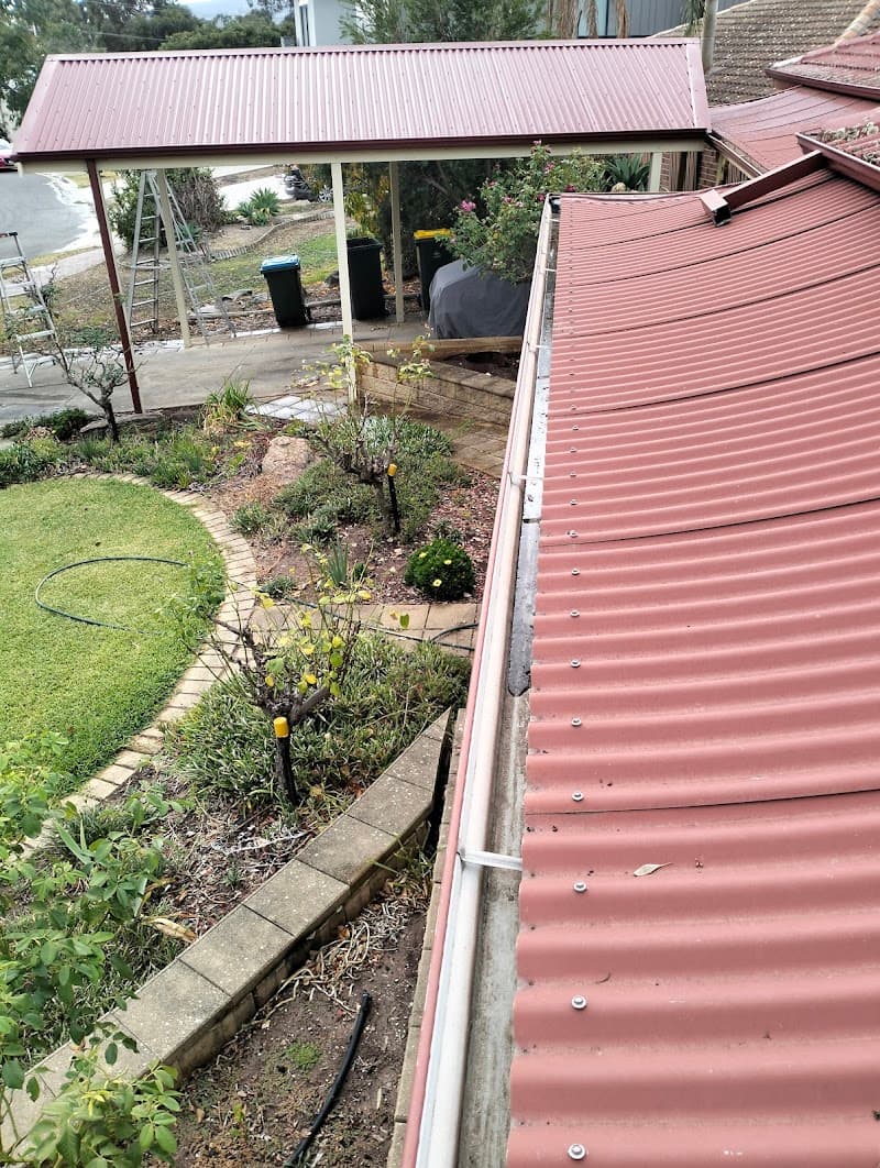 GUTTER GLASS & SOLAR gutter cleaning work in Adelaide