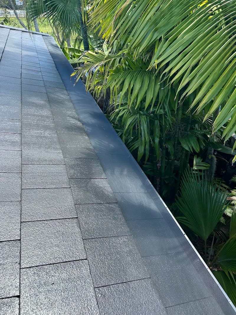 Gutter Guard Gold Coast gutter cleaning work in Helensvale