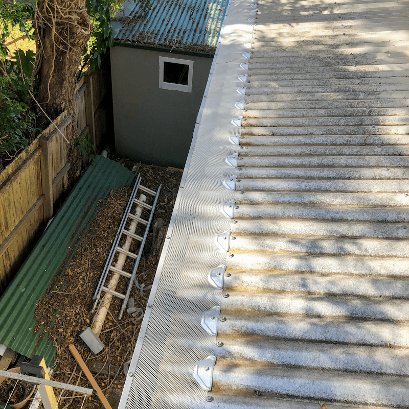 Gutter Guards Brisbane - Gutterknight gutter cleaning work in Hawthorne