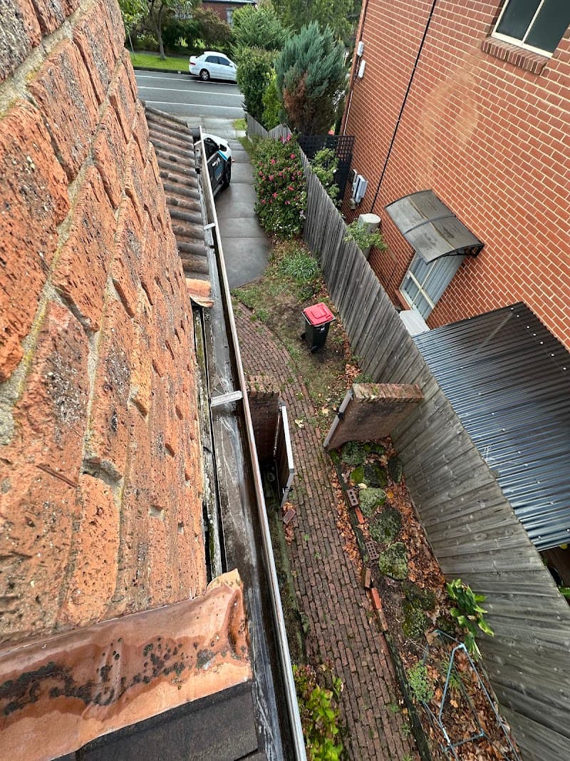 Gutter Pro Melbourne gutter cleaning work in Warrandyte South