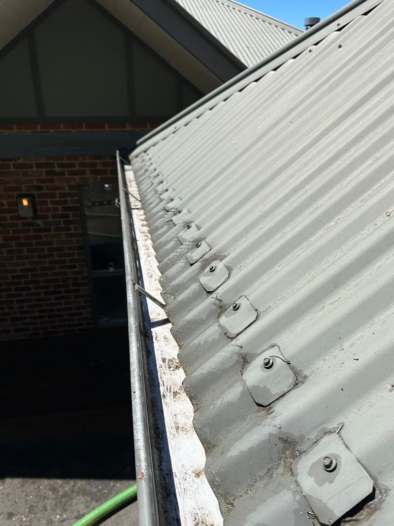 Gutter Pro Melbourne gutter cleaning work in Warrandyte South