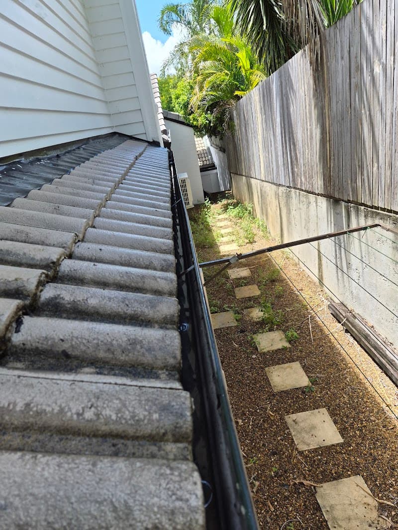 Gutter Savvy Gutter Cleaning gutter cleaning work in Toowong