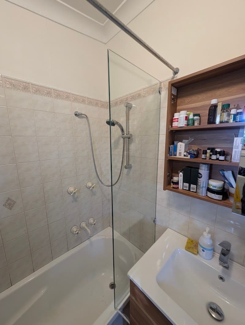 Hackett Glass glass & glazier work in Coffs Harbour