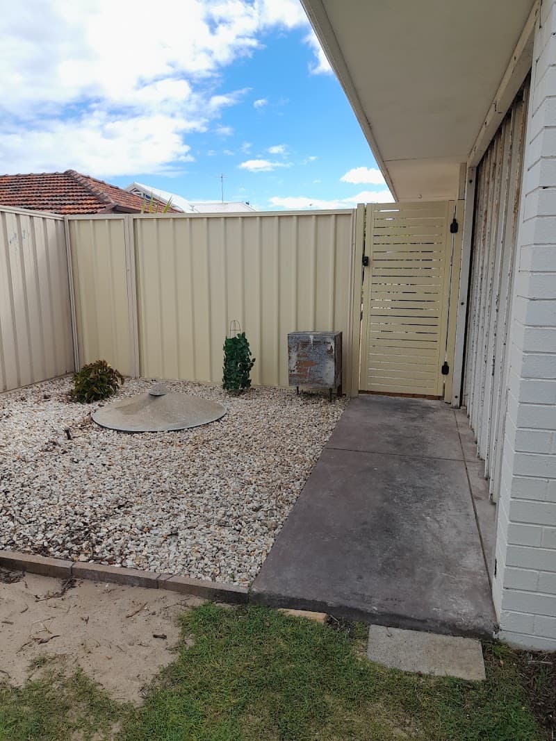 Hallmark Australasia Fencing & Gates fencing work in Rockingham