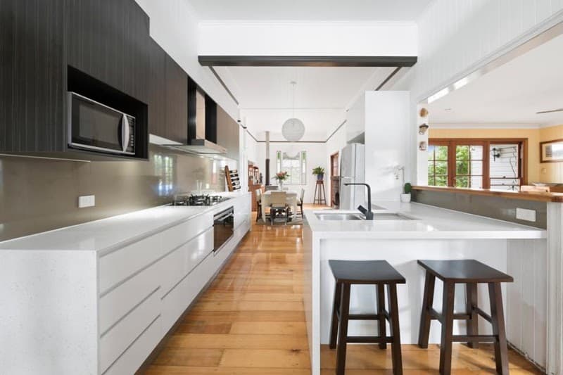 Halls Cabinets & Joinery kitchen renovation work in Harlaxton
