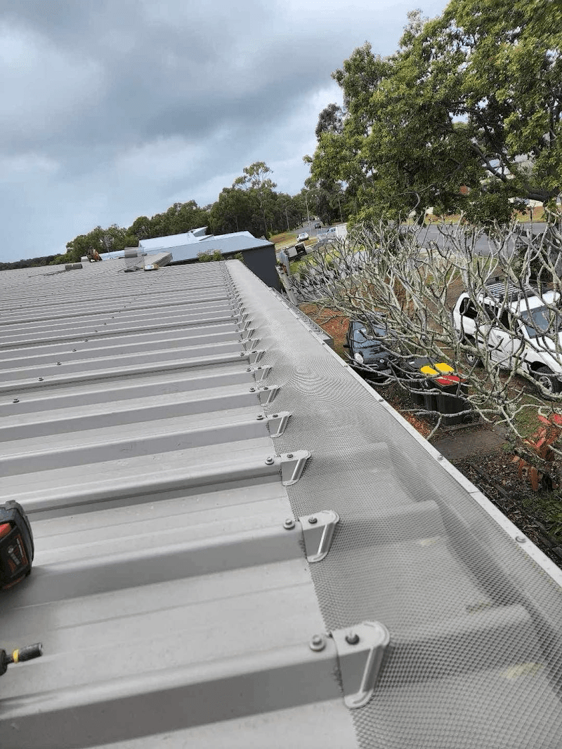 H&B Gutter Cover gutter cleaning work in Kawungan