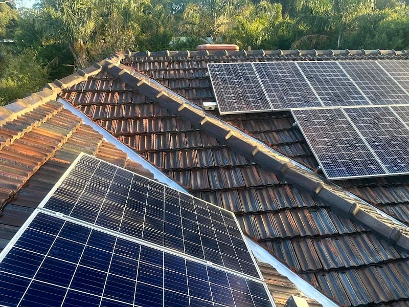 Hannan Roofing & Guttering gutter cleaning work in Frankston