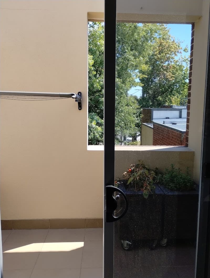 Happy Tint window tinting work in Coburg North