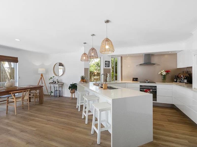 Hardy Painting & Decorating HP&D. painter work in Caloundra