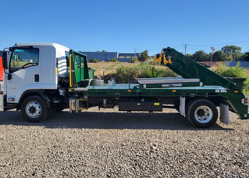 Harry's Bins Geelong - Local Skip Bins Hire Geelong rubbish removal work in Highton