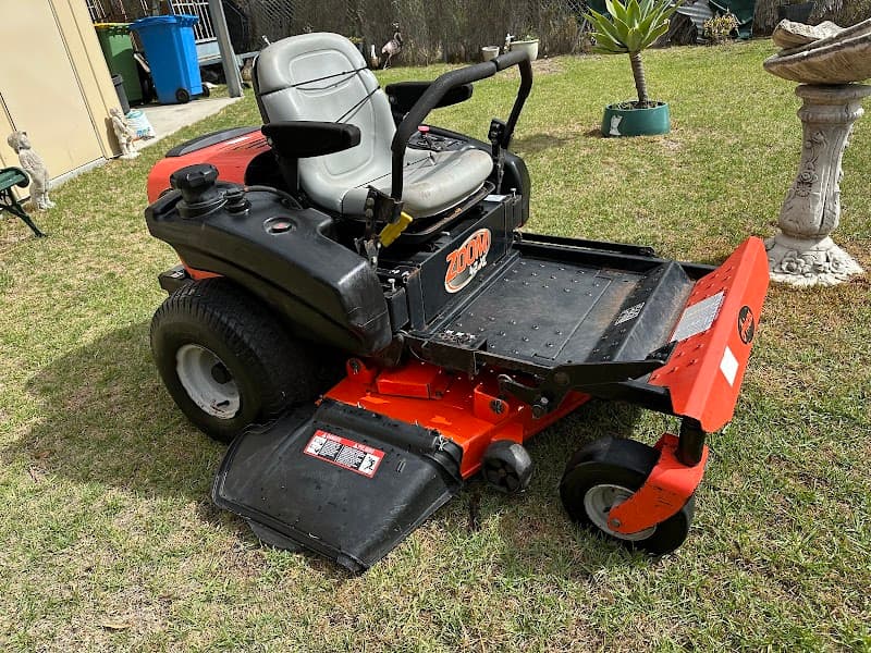 Hawkeye Mowing services lawn care work in Frankston