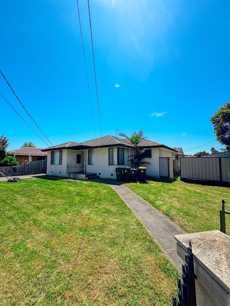 Hayat Lawn Mowing gardening work in Dandenong