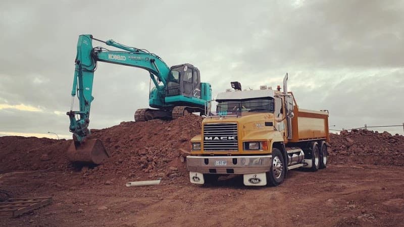Headlam Howlett Excavations Pty Ltd demolition work in Grasstree Hill