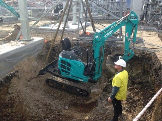 Headlam Howlett Excavations Pty Ltd demolition work in Grasstree Hill