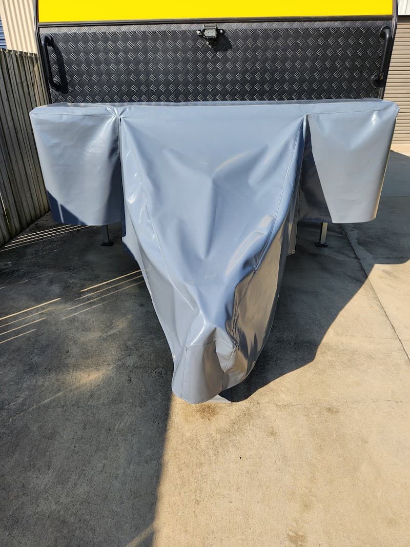 Hervey Bay Canvas curtains & blinds work in Urangan