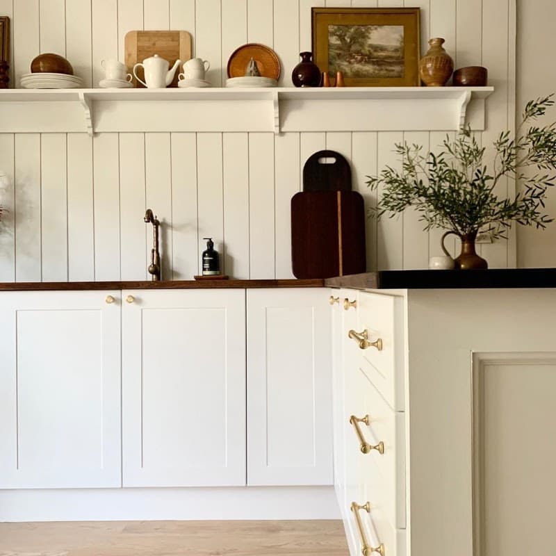 Hervey Bay Doorware kitchen renovation work in Pialba