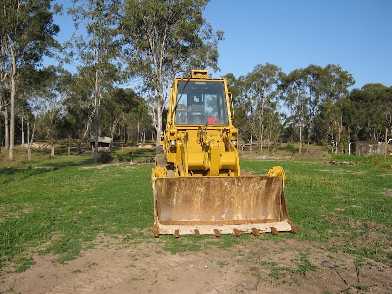 HERVEY BAY DROTT HIRE demolition work in Susan River