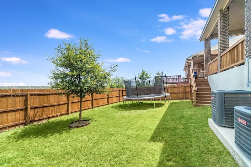 Hervey Bay Lawnmowing gardening work in Kawungan