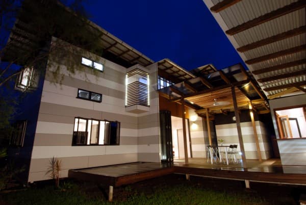 Hervey Bay Roofing and Gutter - Top Quality Roofing Services gutter cleaning work in Pialba