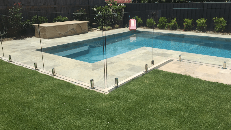 Hi-Liner Pool and Aluminium Fencing fencing work in Capalaba