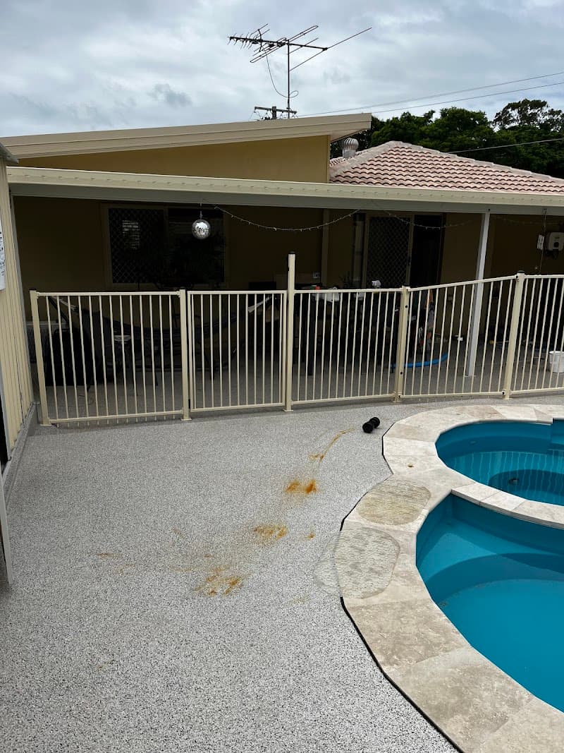 Hi-Liner Pool and Aluminium Fencing fencing work in Capalaba