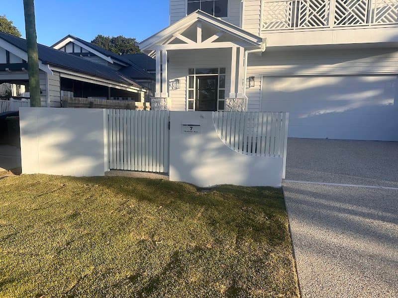 Hi-Liner Pool and Aluminium Fencing fencing work in Capalaba