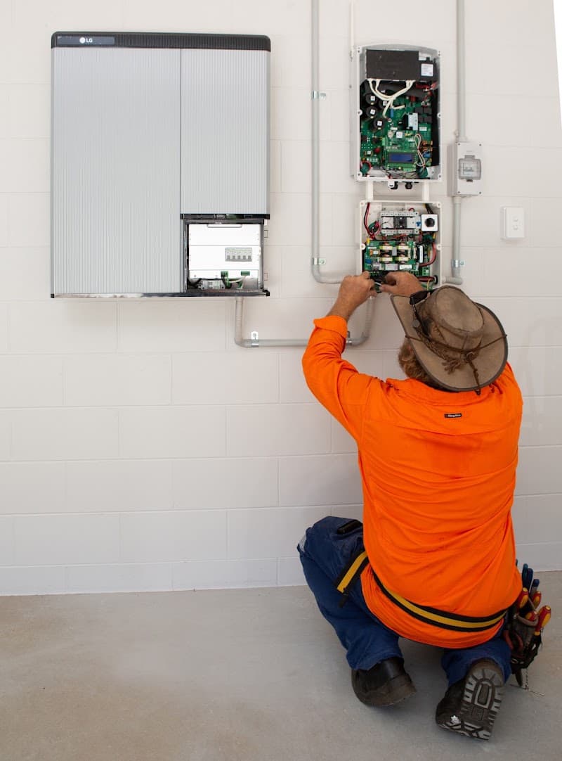 Hielscher Electrical and Solar Cairns solar panel installation work in Edmonton