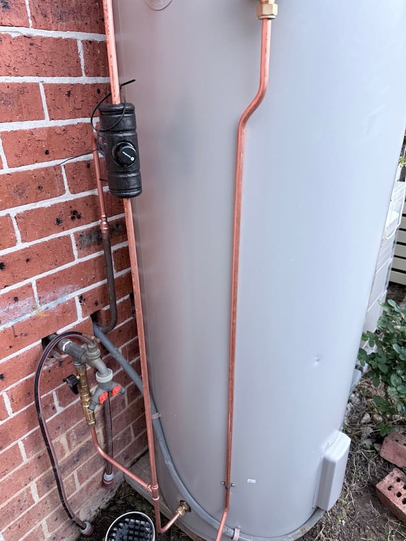 Hinton Plumbing plumber work in Narara