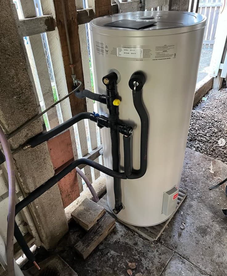 HL Plumbing QLD plumber work in Rochedale South