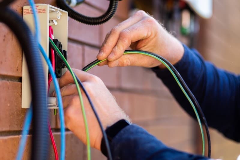 HM Electrical electrician work in Lake Cathie